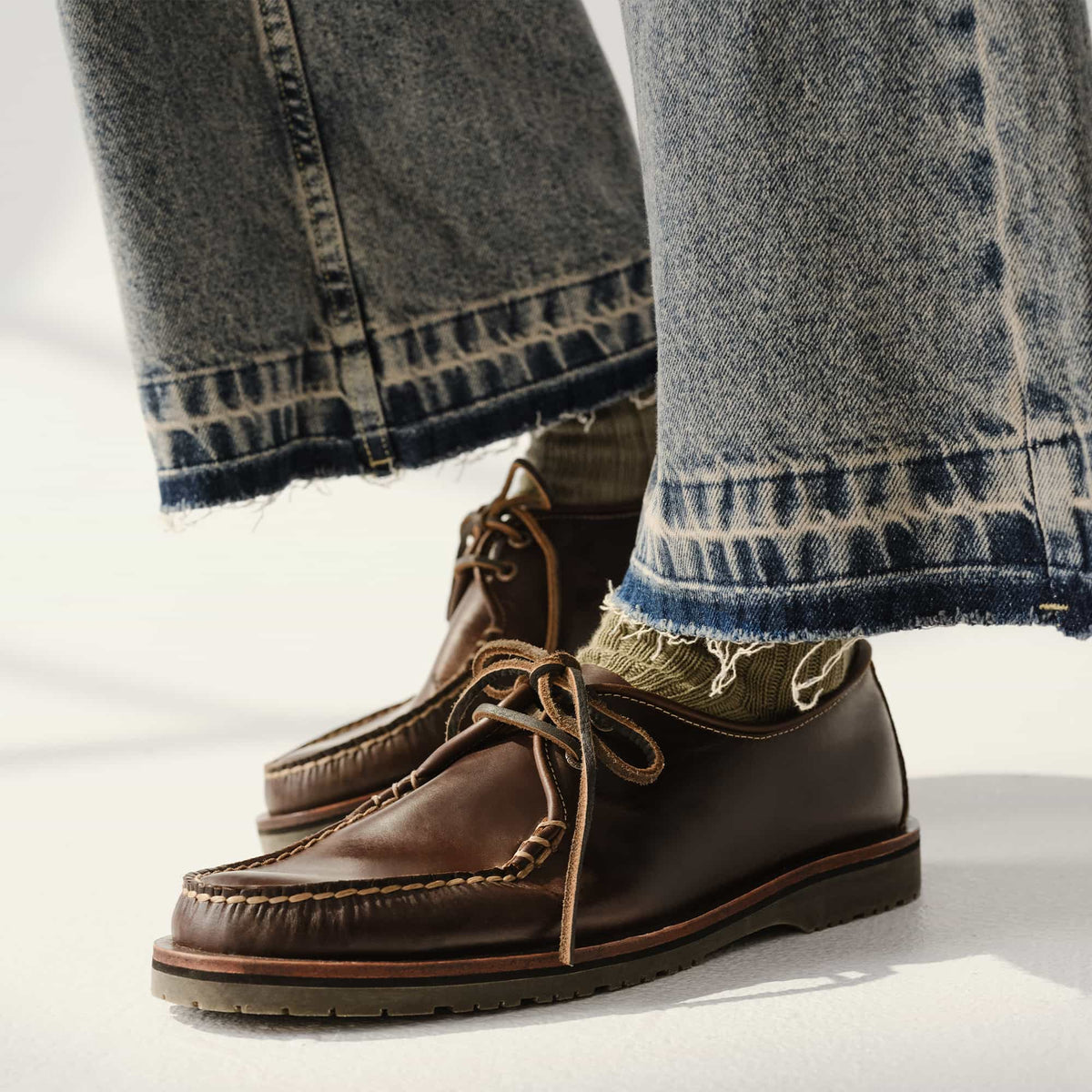 Authentic Original™ Mini Lug Captain's Oxford image 9